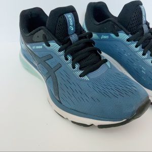 Women’s ASICS GT-1000 running shoes size 8
